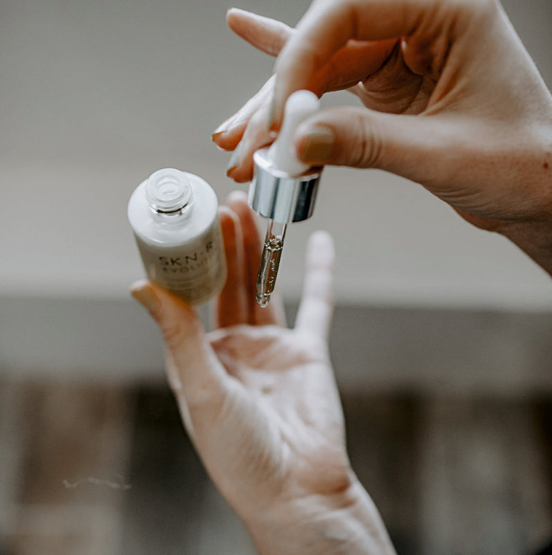 Discover The Best Jowl Neck and Décolleté Treatment Oil by Skin-rg Skincare